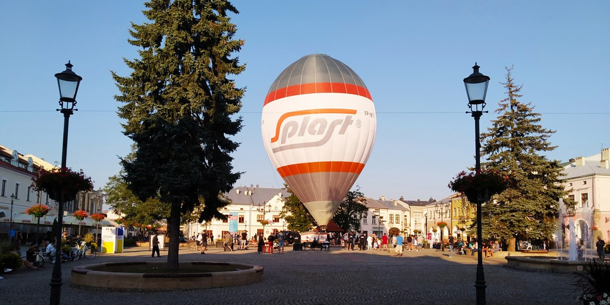Krośnieński balon prezentował się na Rynku imponująco